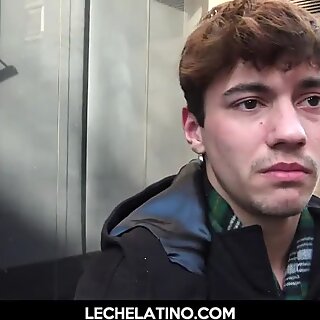 Hot Latin Jeune gémit fort quand se fait baiser à Poilu Cul-lechelatino.com